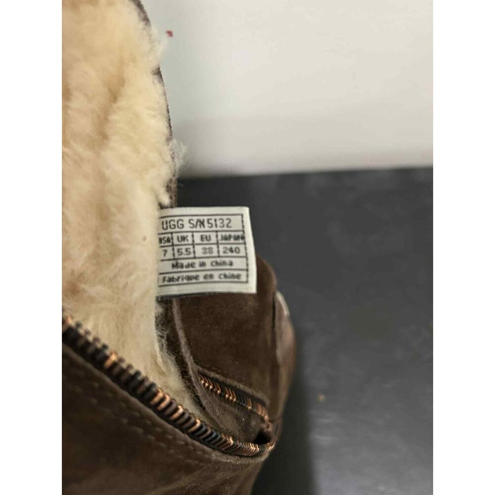 Women's UGG Boot Cargo III Sherling Lined Leather Mid Calf Buckle Zip Close Sz 7 - Picture 8 of 8